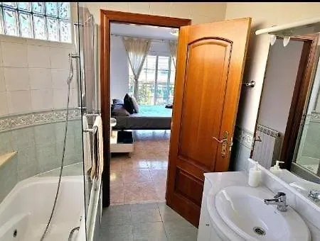 Casa Con Piscina En Costa Barcelona